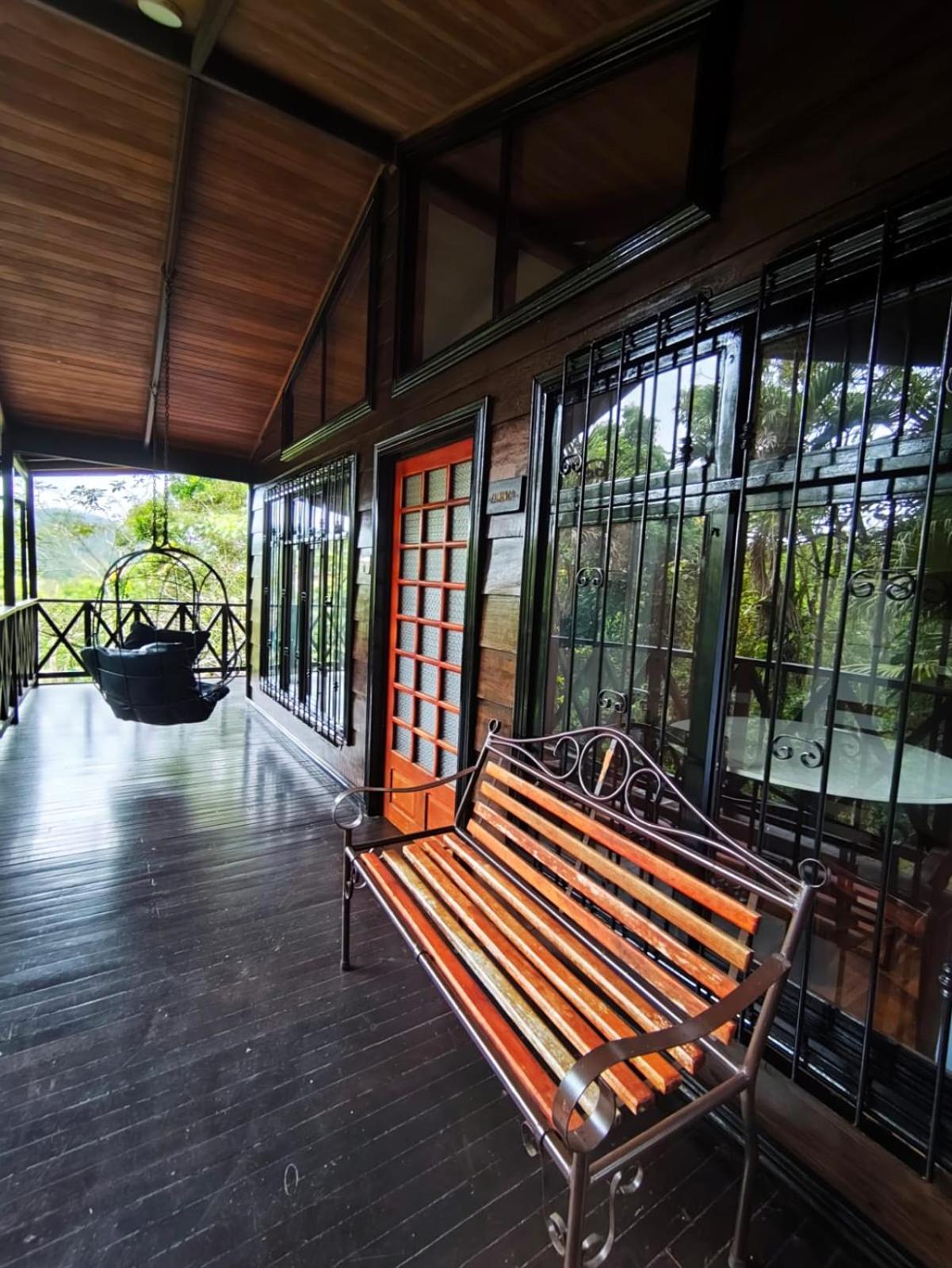 Avita Lodge Quesada  Buitenkant foto