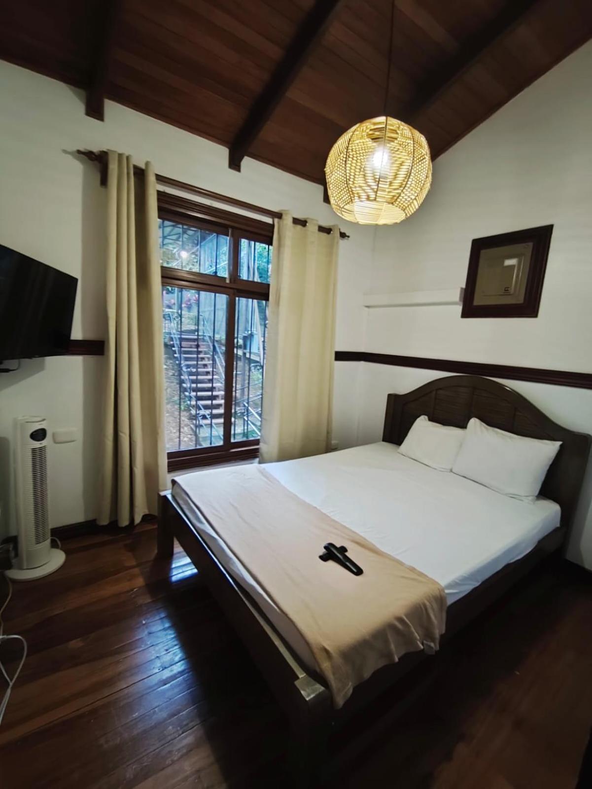 Avita Lodge Quesada  Buitenkant foto