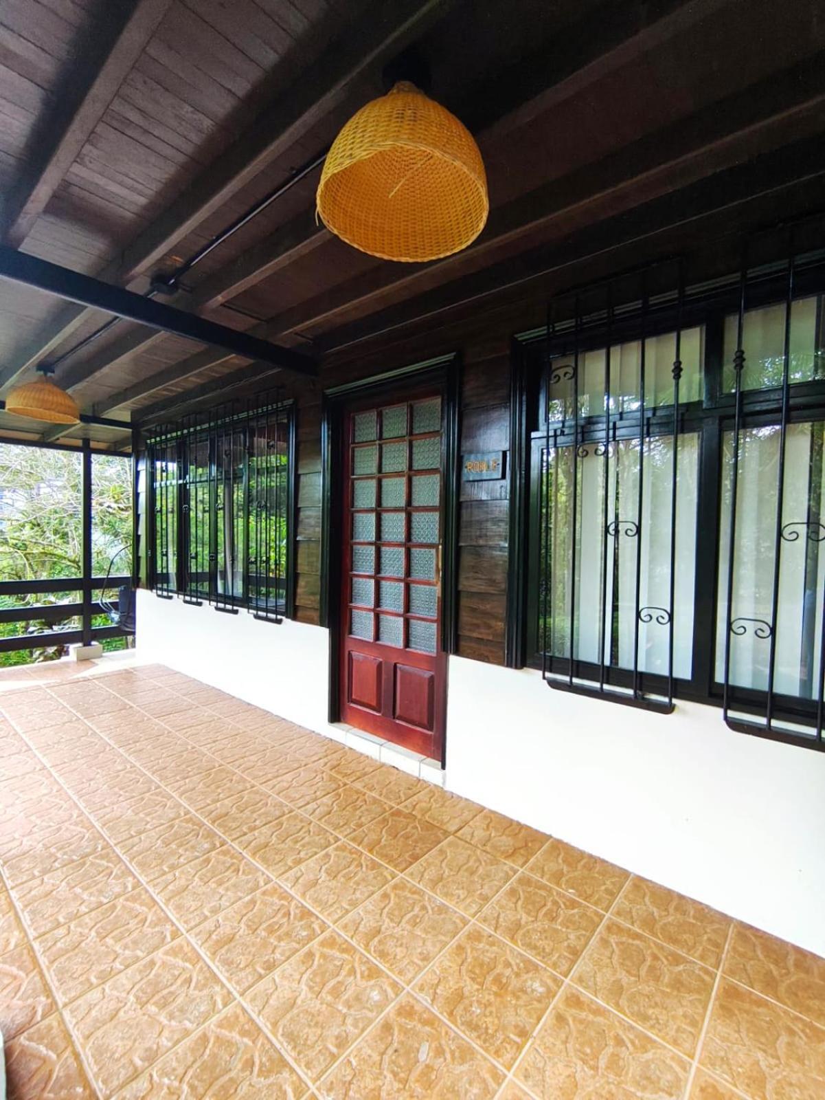 Avita Lodge Quesada  Buitenkant foto