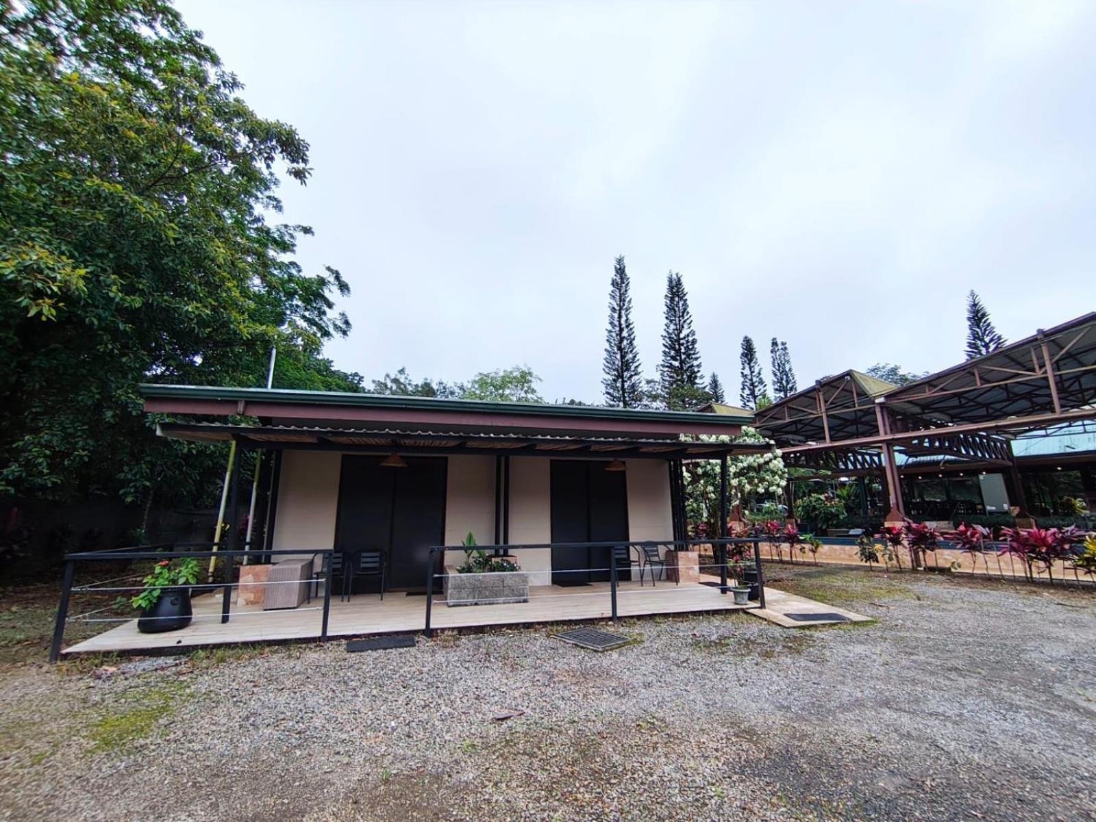 Avita Lodge Quesada  Buitenkant foto